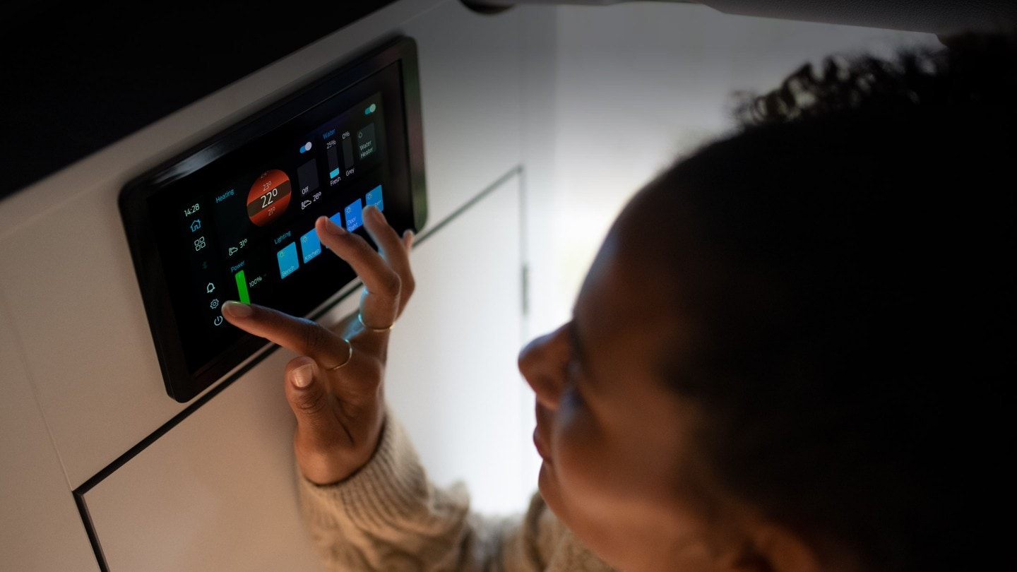 ford eu transit_nugget 12 LED lighting touch panels 0020 3 v1 2160x1215 16x9